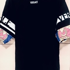【ネット決済・配送可】Versace tシャツ