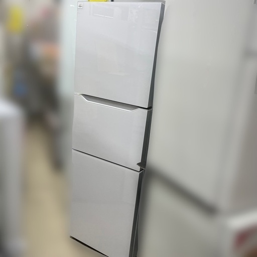 J3369 ★3ヶ月保証付★ 3ドア冷蔵庫 TWINBIRD ツインバード HR-E919 199L 2018年製 新品参考価格63,455円 クリーニング済み
