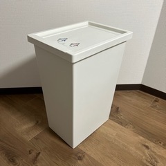 【IKEA】トラッシュボックス　汚れ特になし