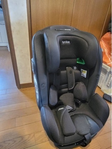 Aprica チャイルドシート　ジュニアシート　ISOFIX