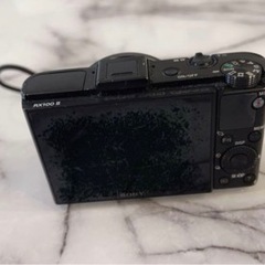 ＊美品＊SONY RX100II(DSC-RX100M2 コンデジ使用回数数回　格安出品のため交渉中でも早い者勝ちです。ご了承ください