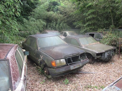 メルセデス―ベンツ124-300E-ボデー部品販売フロントバンパー