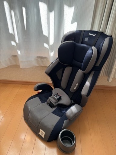 【お値下げ中！！】Combi チャイルドシート　コンビ