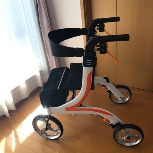 カワムラサイクル　歩行器　歩行車　介護