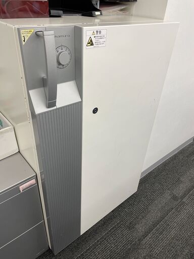 【美品】オカムラ　耐火金庫