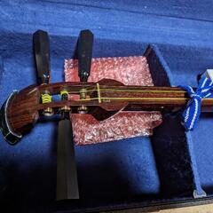 津軽三味線　手渡しのみ　１４日までハードケース、バチ付