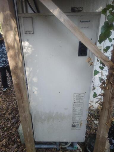 最終値下げ！電気温水器　運び出し手伝います23日処分予定