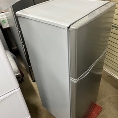 『スリムコンパクト』2018年製SHARPノンフロン2ドア冷蔵庫118L/シルバー/配送設置可能