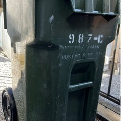 アメリカ　ゴミ箱
