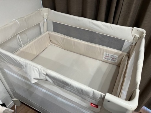 ベビーベッド　Aprica