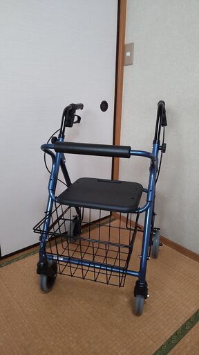 歩行器　シルバーカー　四輪歩行車　カワムラサイクル　KW20