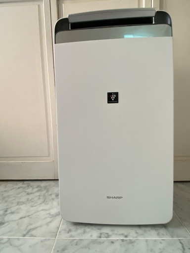 SHARP シャープ プラズマクラスター　 除湿機 衣類乾燥　CV-J180W  2020年製