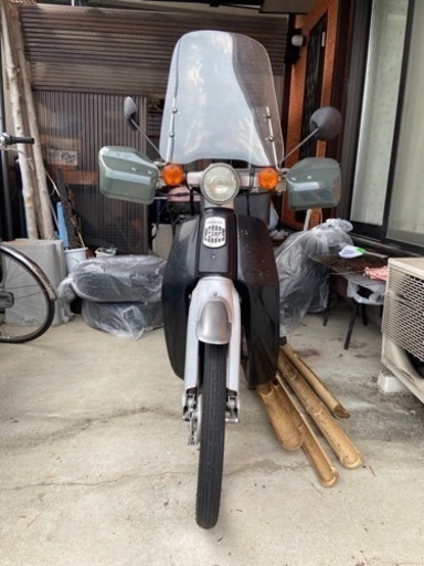 スーパーカブストリード