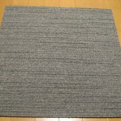 日本製タイルカーペット＜床暖房対応＞厚み7.5㎜・1枚２００円・在庫９８０枚（１４２５）未使用品・裏面不織布