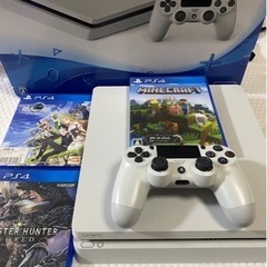 PlayStation®4 グレイシャー・ホワイト 500GB