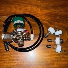 炭酸ガス用圧力調整器AU08GLP-CO2-P-スピリッツ