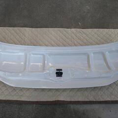 ハイエース　200系　標準ボディ　ナロー　415コブラ　社外ボンネット　070パール　裏側割れあり　キズあり　補修前提