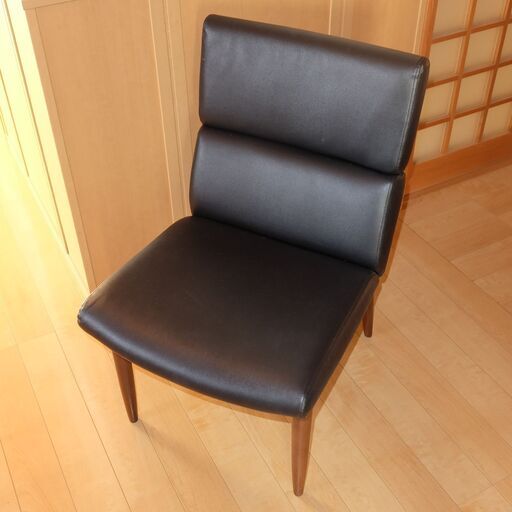 シギヤマ家具 ダイニングチェア 椅子 いす イス ブラック 黒 合成皮革 天然木 無垢材 オーク材 PVCレザー @2