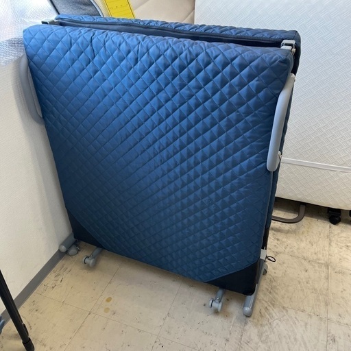 J3373美品 谷村実業 TAN-698 14段 リクライニングベッド 折りたたみベッド マットレス一体型 新品参考価格18,000円 クリーニング済み