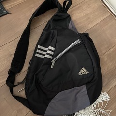 【ネット決済】adidas 斜めがけバック