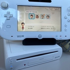 WiiU ー任天堂　 本体  リモコン　写真は全てです