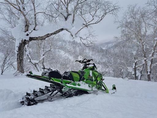 スノーモービル  arctic cat  M8000 ハードコア