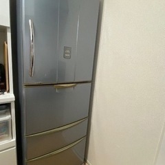 冷凍冷蔵庫400サイズあげます。