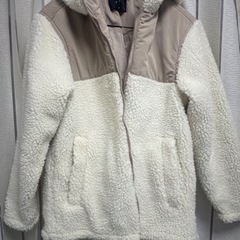 【手渡し限定‼️】H&M ボアジャケット 白（クリーム色） Sサイズ