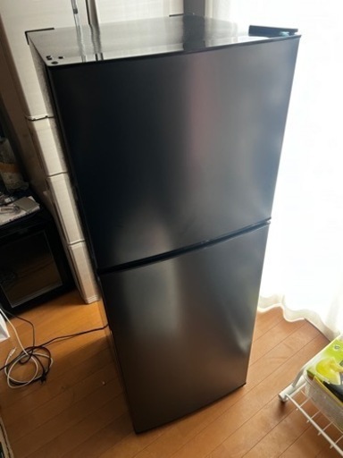 138L 黒　冷蔵庫　2019年製