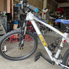 アバランチ 26インチ ロードバイク クロスバイク