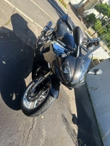 YZF-R1 廃盤部品多数装着！ YZF-R1 廃盤部品多数装着！ 150項目に渡る改良を施し「R1らしさ」に