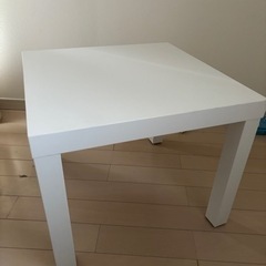 【取引き中】IKEAの正方形のテーブル
