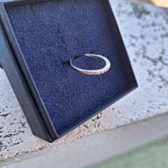 ①お買い得かと、ダイアモンドリング本日までです。