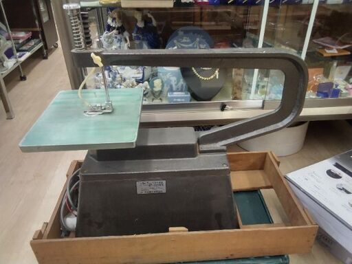 美品 高級 糸鋸 ノコギリ 工作  糸ノコ 電動ノコギリ