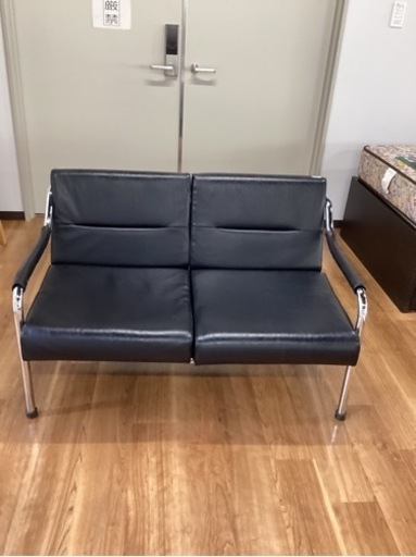 2人掛けアームチェア【町田市再生家具】　232861