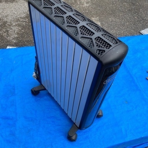 DeLongi オイルヒーター MDH15-BK 10〜13畳用 Amazon | デロンギ