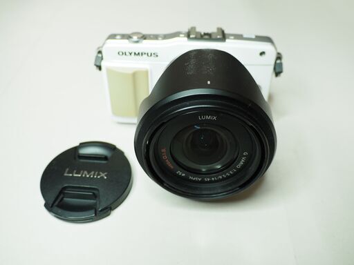 OLYMPUS E-PM2　M4/3 ミラーレス一眼カメラ　 ホワイト　訳あり中古品