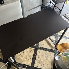 ニトリ製テーブル