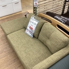 KB-41【新入荷　リサイクル品】スツール付き　2シーターソファ　カーキ色