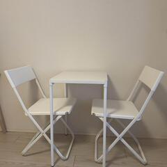 (ほぼ新品) IKEA フェヤン テーブル+折り畳みチェア2つセ...