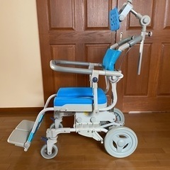 【介護シャワーチェア】楽チルセーフティロック　U型シートヘッドレスト付