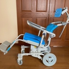 介護シャワーチェア】楽チルセーフティロック U型シートヘッドレスト付