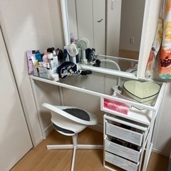 【新品使用期間7ヶ月】IKEAドレッサー、鏡、椅子セット