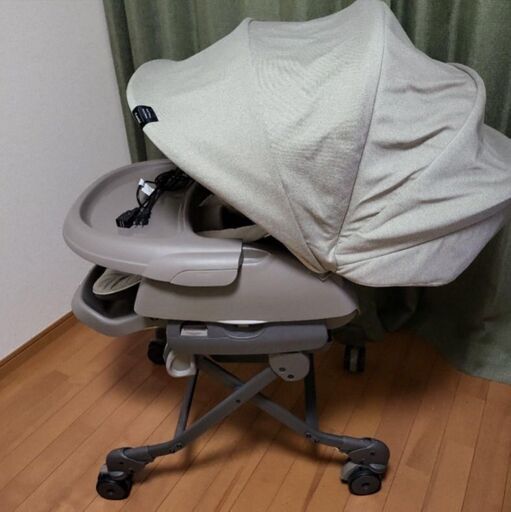 コンビ ネムリラ　オート　電動 AUTO SWING BEDi　おやすみドーム
