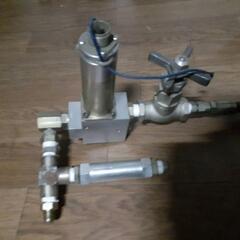 ダンプ 蛇口スロー ハイドロ ローライダー