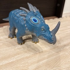 恐竜　ティラコサウルス　おもちゃ