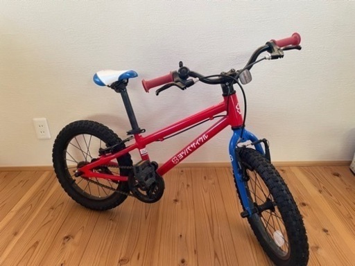 ヨツバサイクル　16インチ　ヒーローレッド