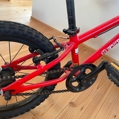 ヨツバサイクル 16インチ ヒーローレッド ヨツバサイクル 16インチ ヒーローレッド