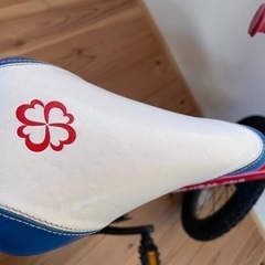 ヨツバサイクル　16インチ　ヒーローレッド