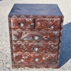 【日光彫り】　引き出し　彫刻　伝統工芸　　小物収納　棚　古道具　工芸品